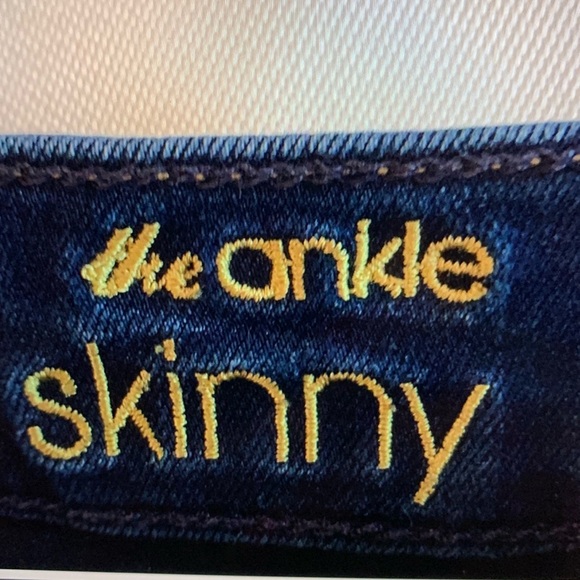 7 For All Mankind Blue Premium Denim Jeans. The Ankle Skinny, size 25 - Picture 7 of 15